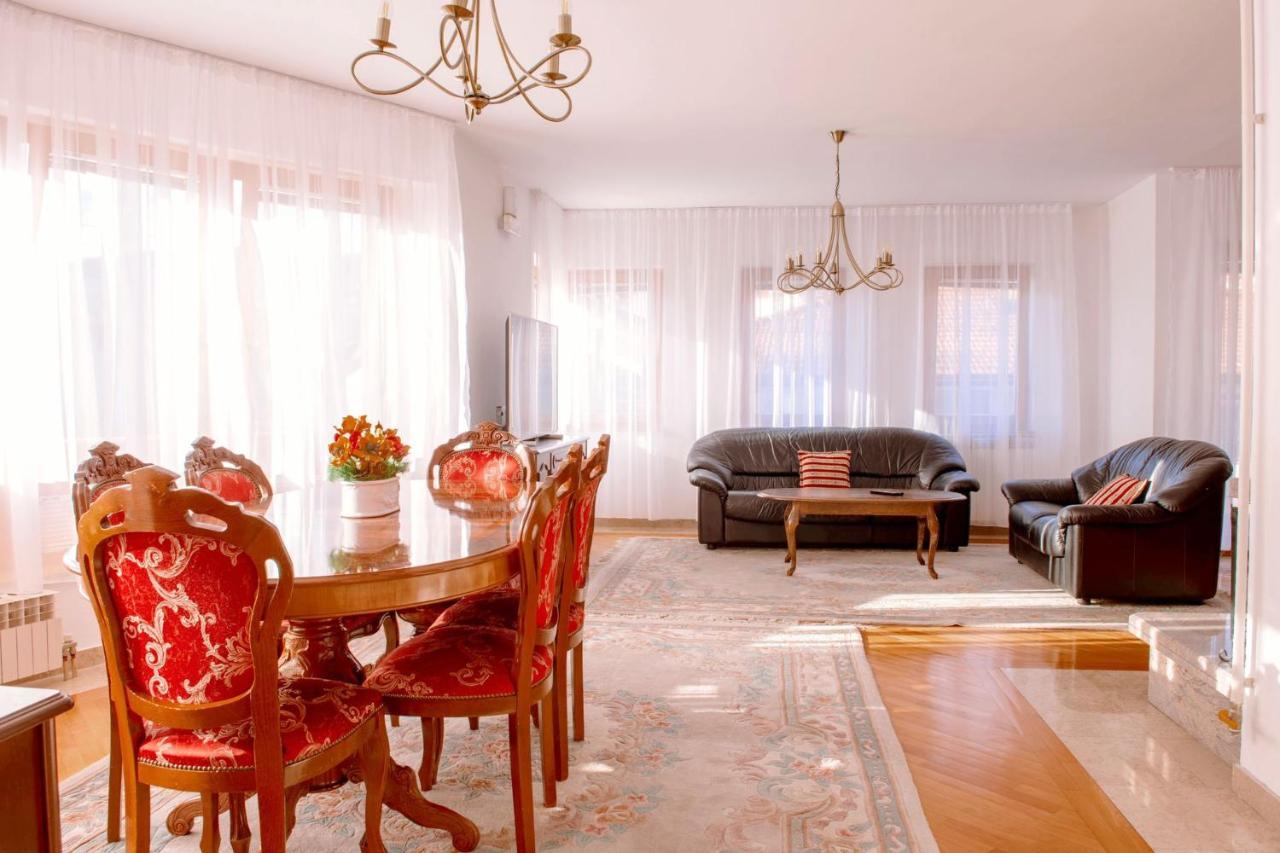 Beautiful Duplex In Heart Of Old Town - Free Parking Apartment Сараево Екстериор снимка